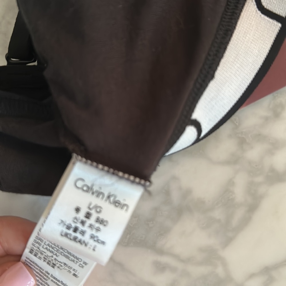 Calvin Klein Triangle Bralette - Picture 5 of 5